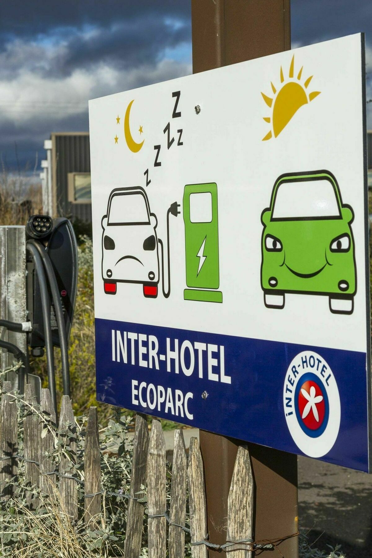 The Originals City, Hotel Ecoparc, Montpellier Est Сент-Онес Экстерьер фото